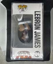 Load image into Gallery viewer, USED VINTAGE FUNKO POP LEBRON JAMES 01 WHITE SHIRT  COMES WITH SOFT PROTECTOR
