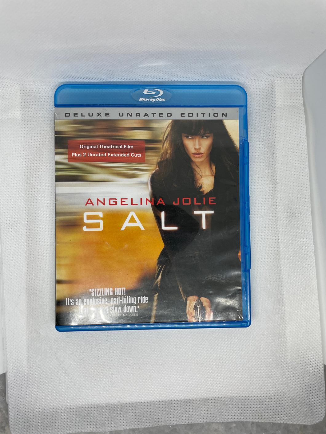 USED Blu-Ray Salt case broken from back DVD in Good Condition