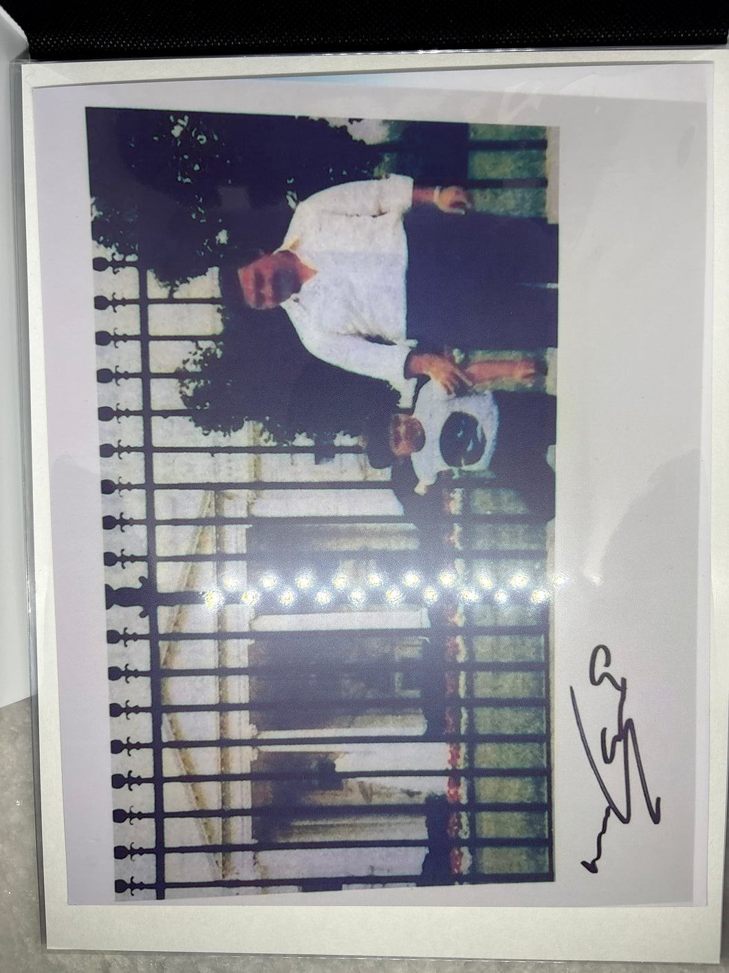 Brand New High Resolution Laminated Picture Pablo Escobar Reprint with Roberto Escobar’s Signature comes with Board and Bag 8x10
