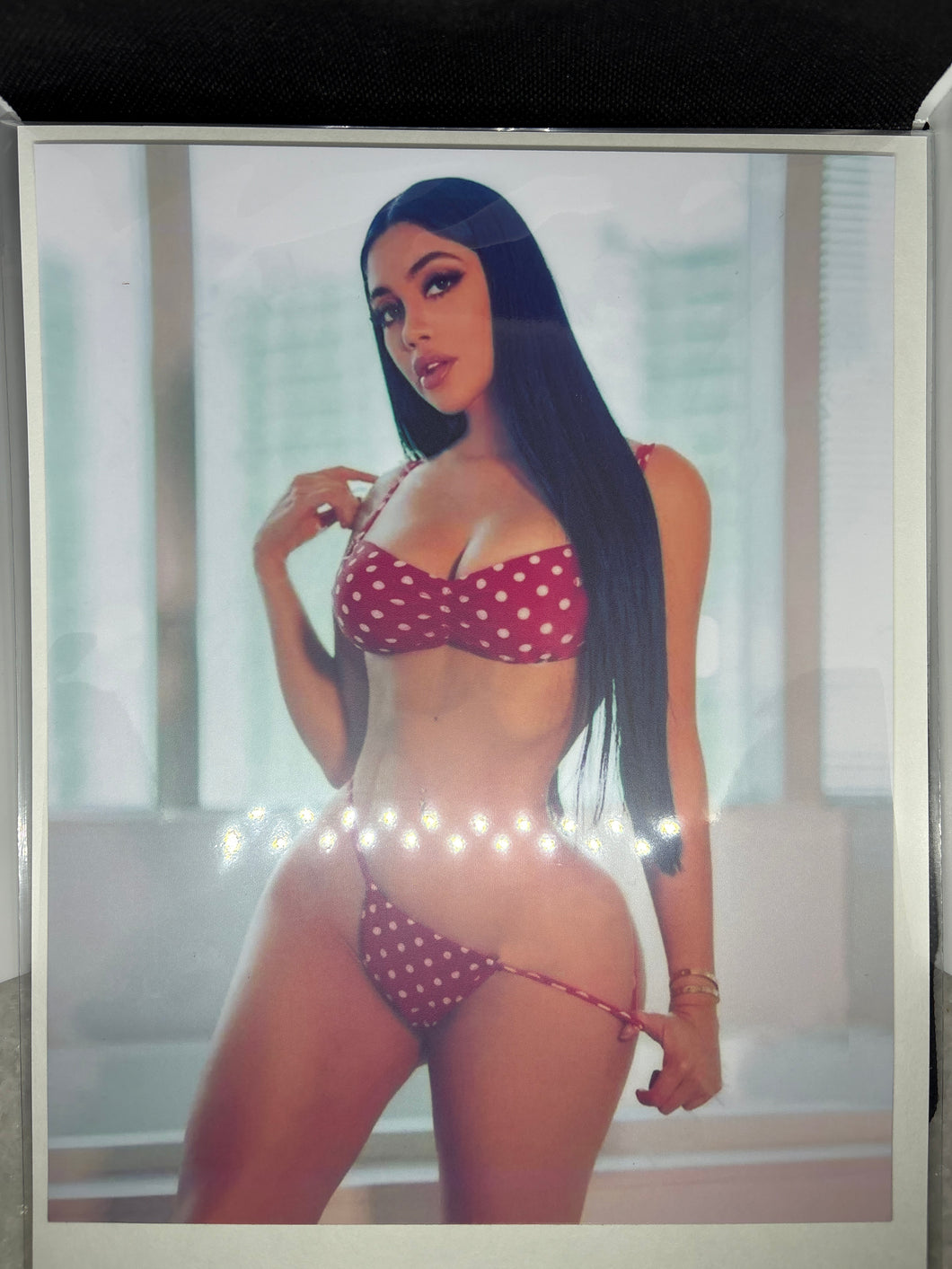 Brand New High Resolution Laminated Picture Jailyne Ojeda Reprint comes with Board and Bag 8x10